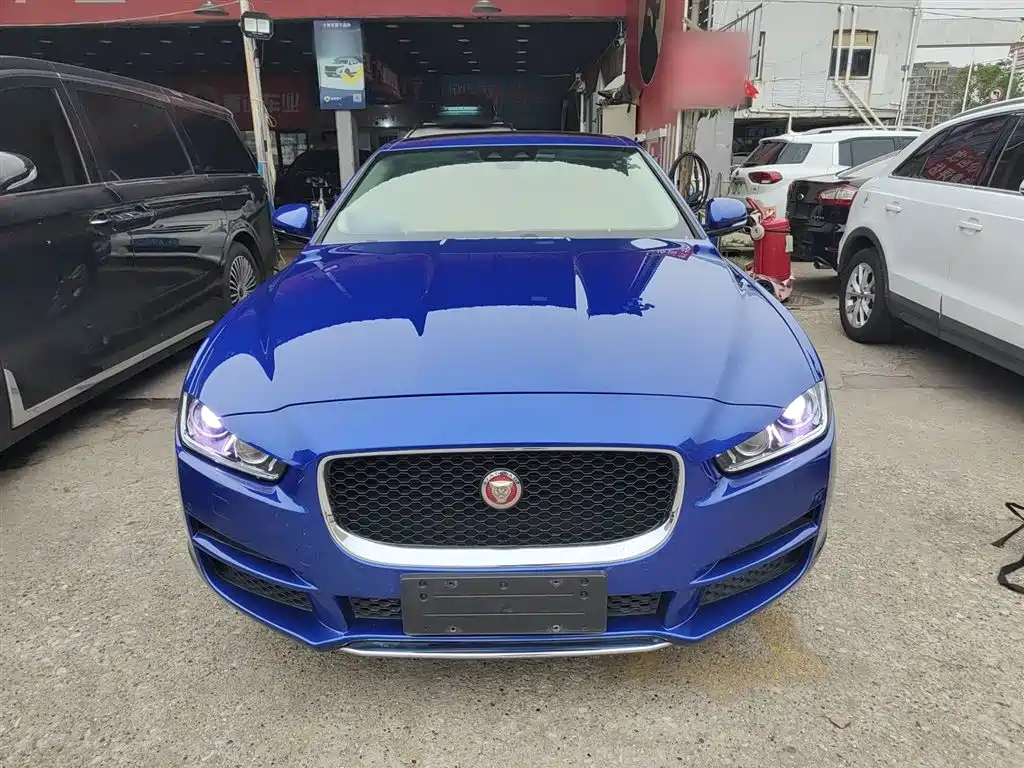 Jaguar XEL 2019 2.0T 200PS Exclusive Edition купить на сайте DeffCars
