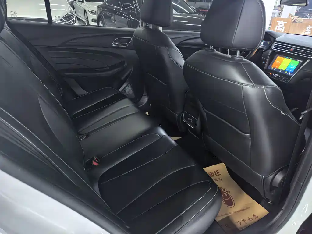 ROEWE i5 2020 1.5L automatic 4G Internet leading flagship version купить на сайте DeffCars
