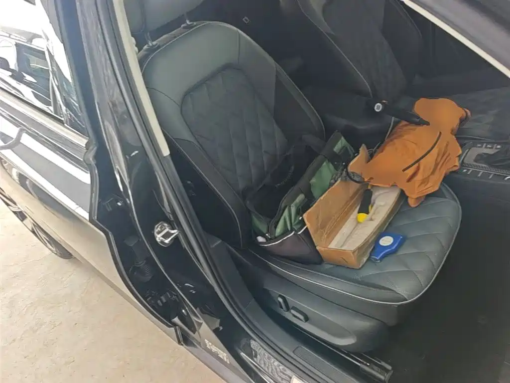 Sagitar 2023 300TSI DSG Excellence Edition купить на сайте DeffCars