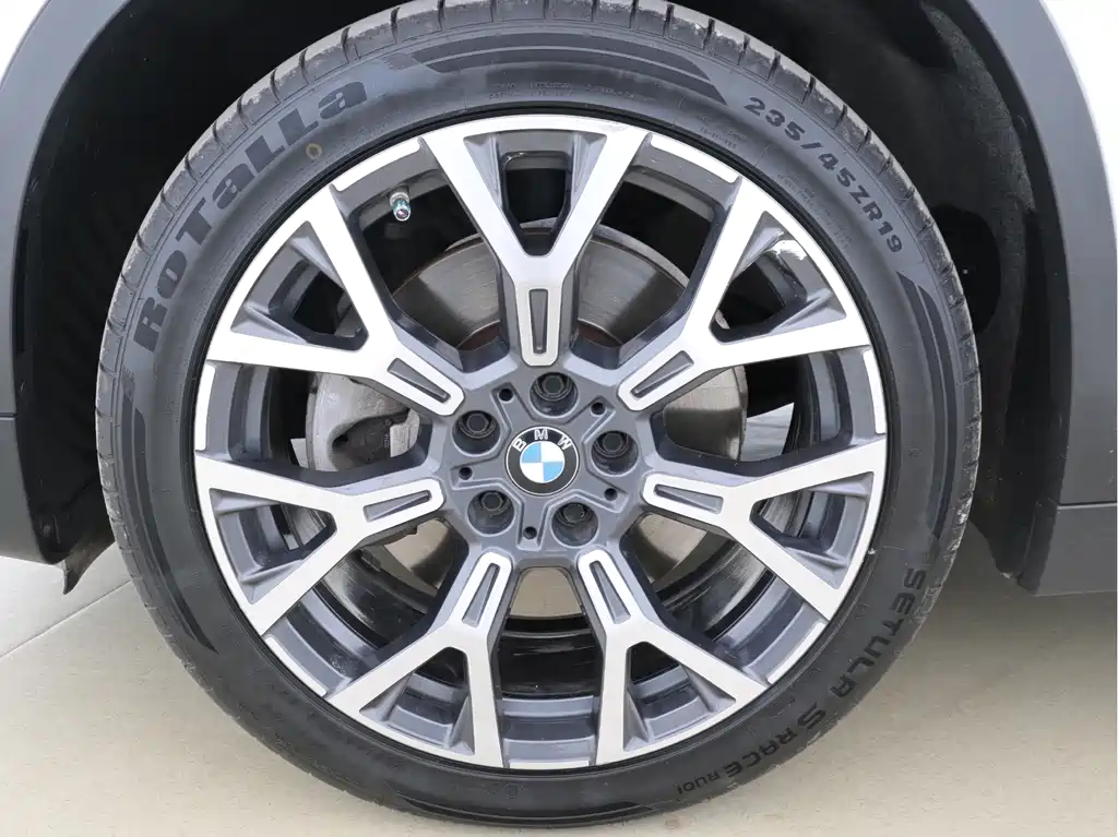 BMW X1 2022 xDrive25Li Exclusive Model купить на сайте DeffCars
