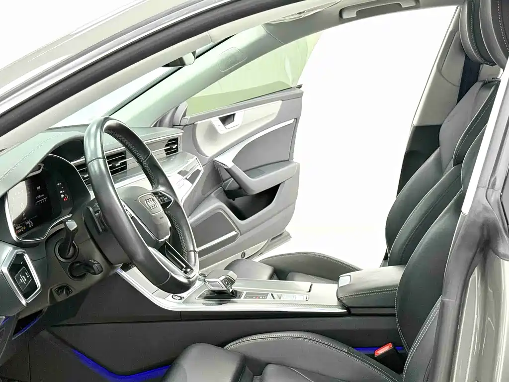 Audi A7 2023 45 TFSI Premium Selection купить на сайте DeffCars