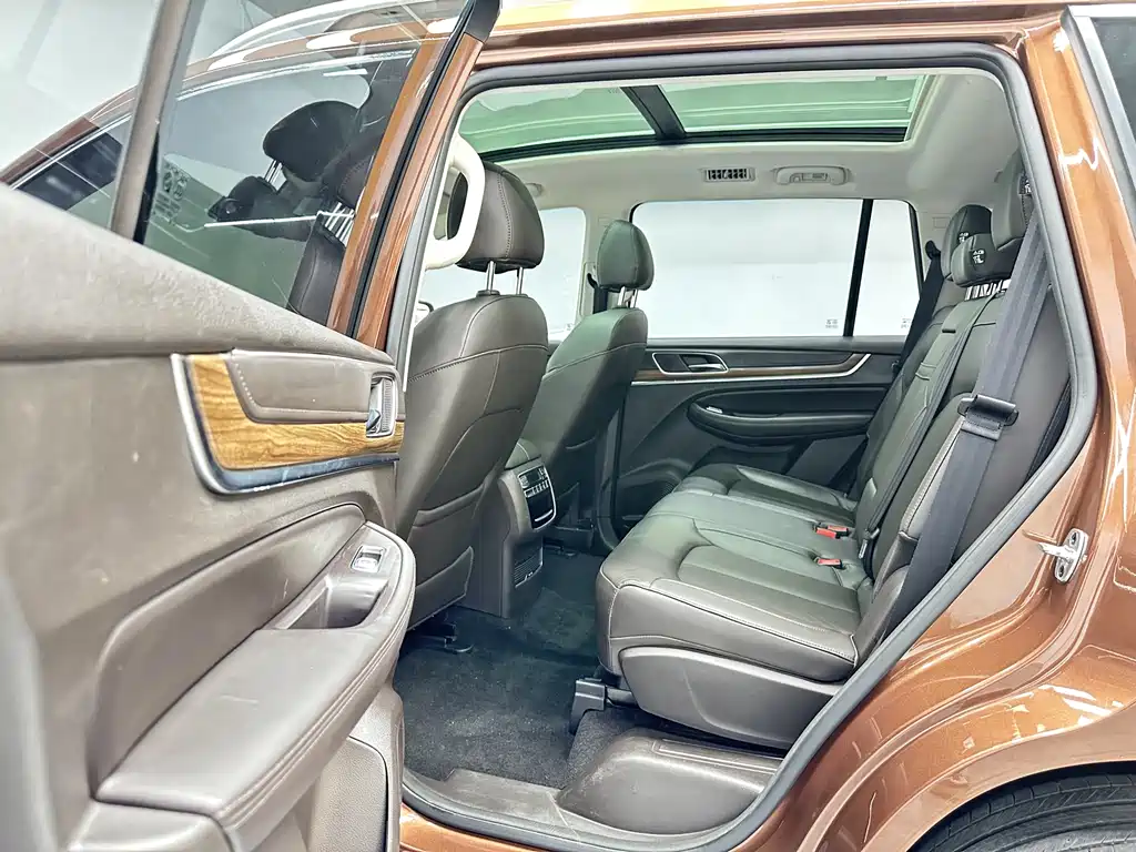 Roewe RX8 2018 30T Intelligent Networked Four-wheel Drive Supreme Edition купить на сайте DeffCars