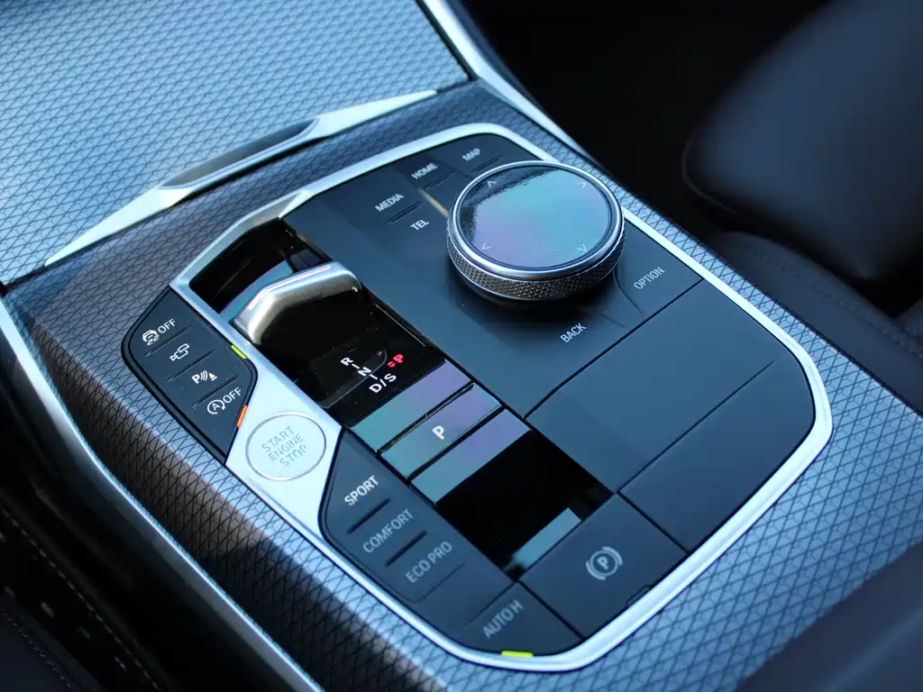 BMW 3 Series 2024 325i M Sports Night Package купить на сайте DeffCars
