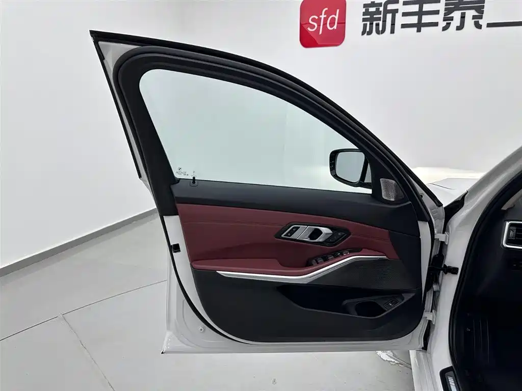 BMW 3 Series 2023 325Li M Sports Package купить на сайте DeffCars