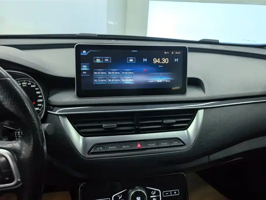 Hongqi H5 2020 1.8T Automatic Intelligent Connected Flag Rhyme Edition купить на сайте DeffCars