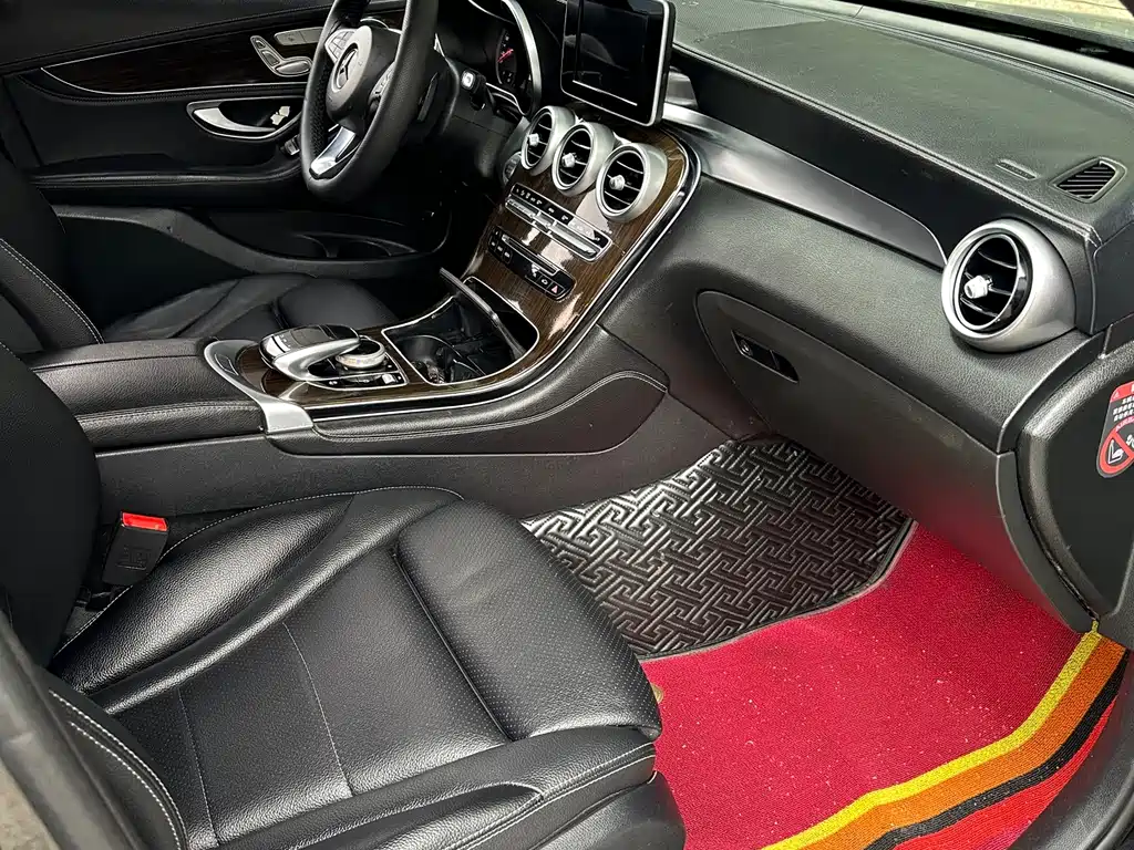 Mercedes-Benz GLC 2017 GLC 260 4MATIC luxury model купить на сайте DeffCars