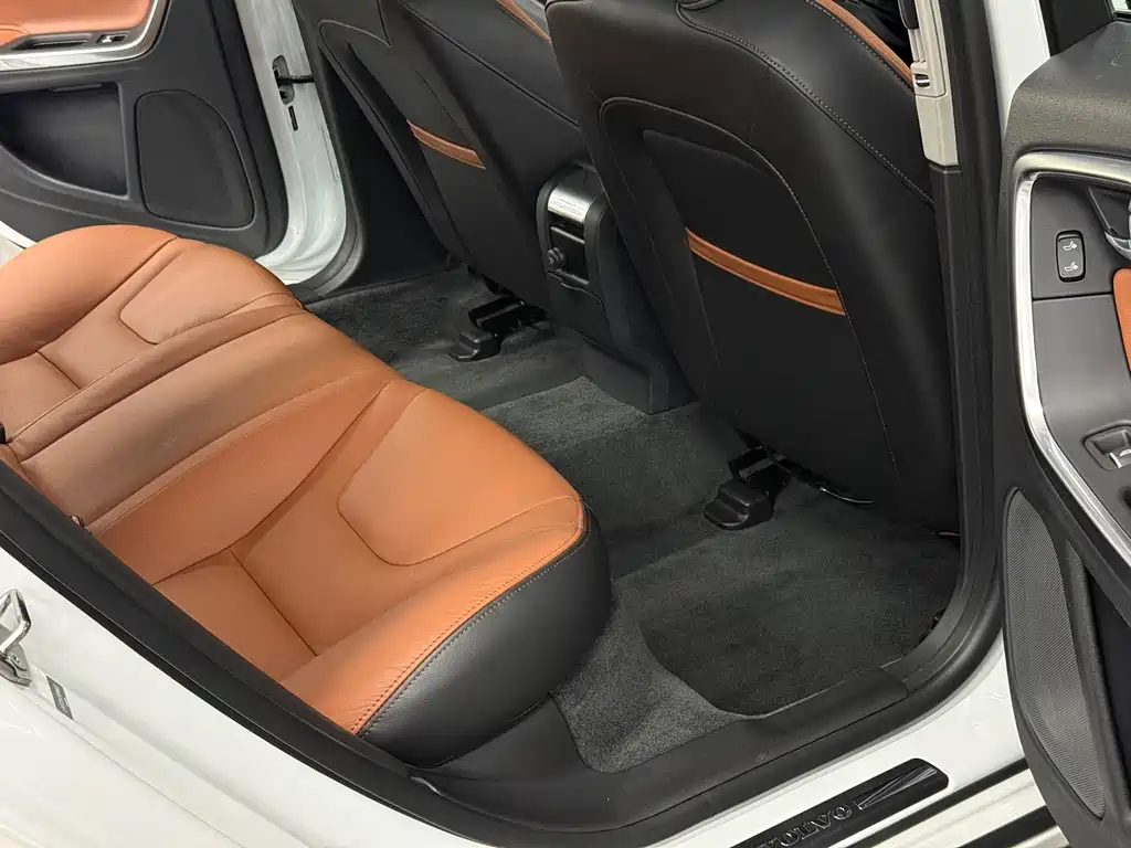 Volvo S60 2017 S60L T3 Smart Edition купить на сайте DeffCars