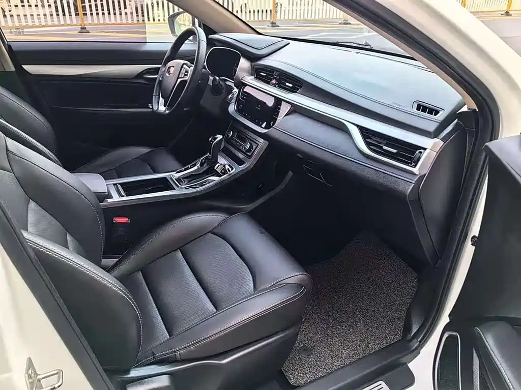 Emgrand 2019 Leading Edition 1.5L CVT upward interconnection type National V купить на сайте DeffCars