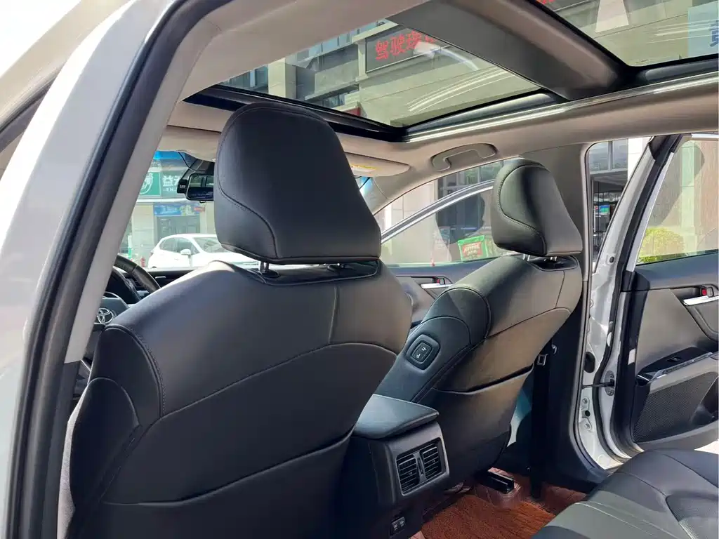 Camry 2019 2.5G Deluxe Edition National VI купить на сайте DeffCars