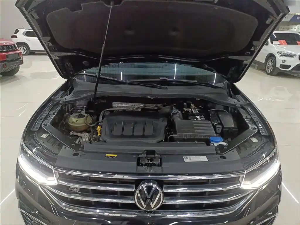 Tiguan L 2022 330TSI automatic two-wheel drive R-Line version купить на сайте DeffCars