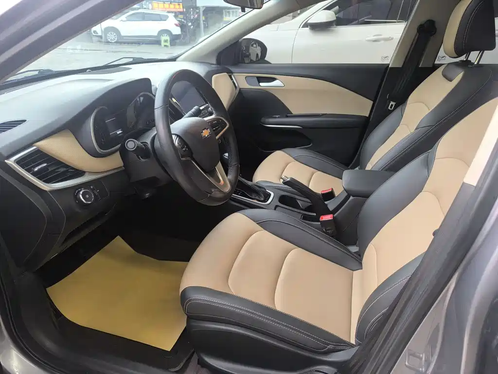 Cruze 2022 320 Automatic Sunroof Edition купить на сайте DeffCars
