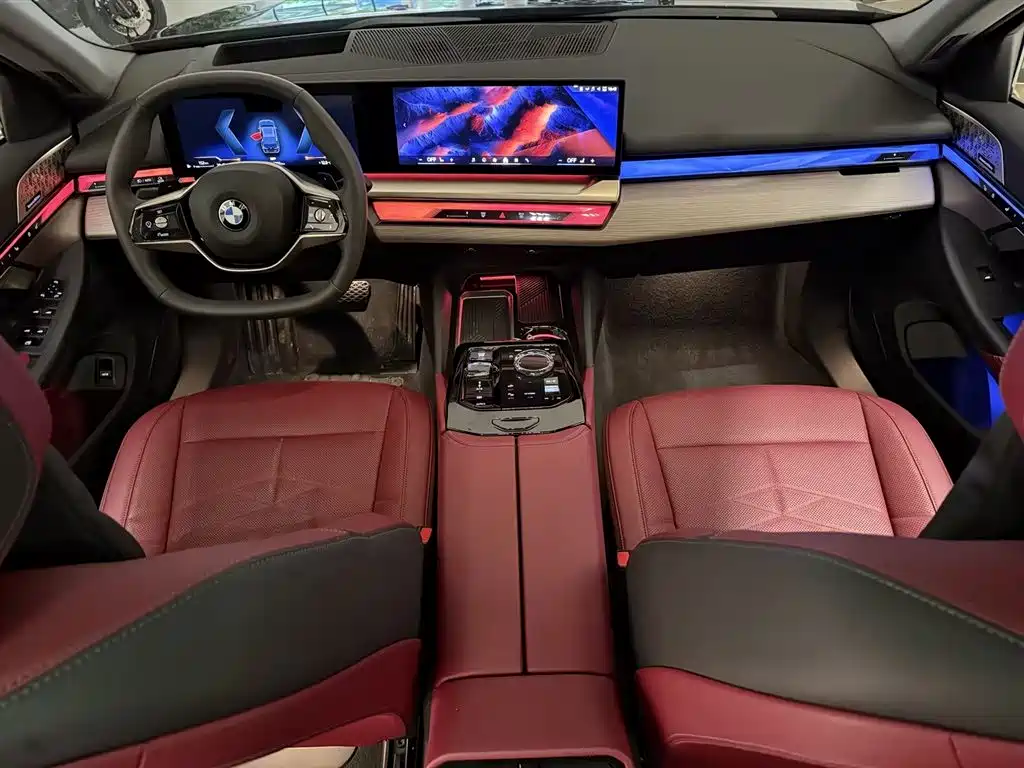 BMW 5 Series 2024 530Li Exclusive Luxury Package купить на сайте DeffCars