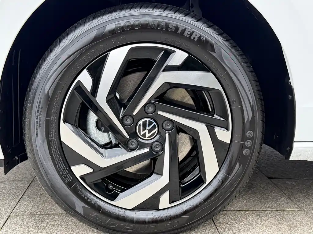 Lavida 2026 1.5L automatic 5 million version купить на сайте DeffCars
