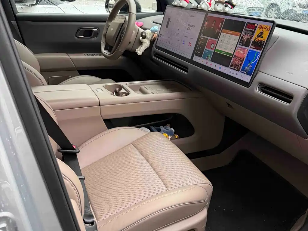 Ideal i6 2025 two-wheel drive standard version купить на сайте DeffCars