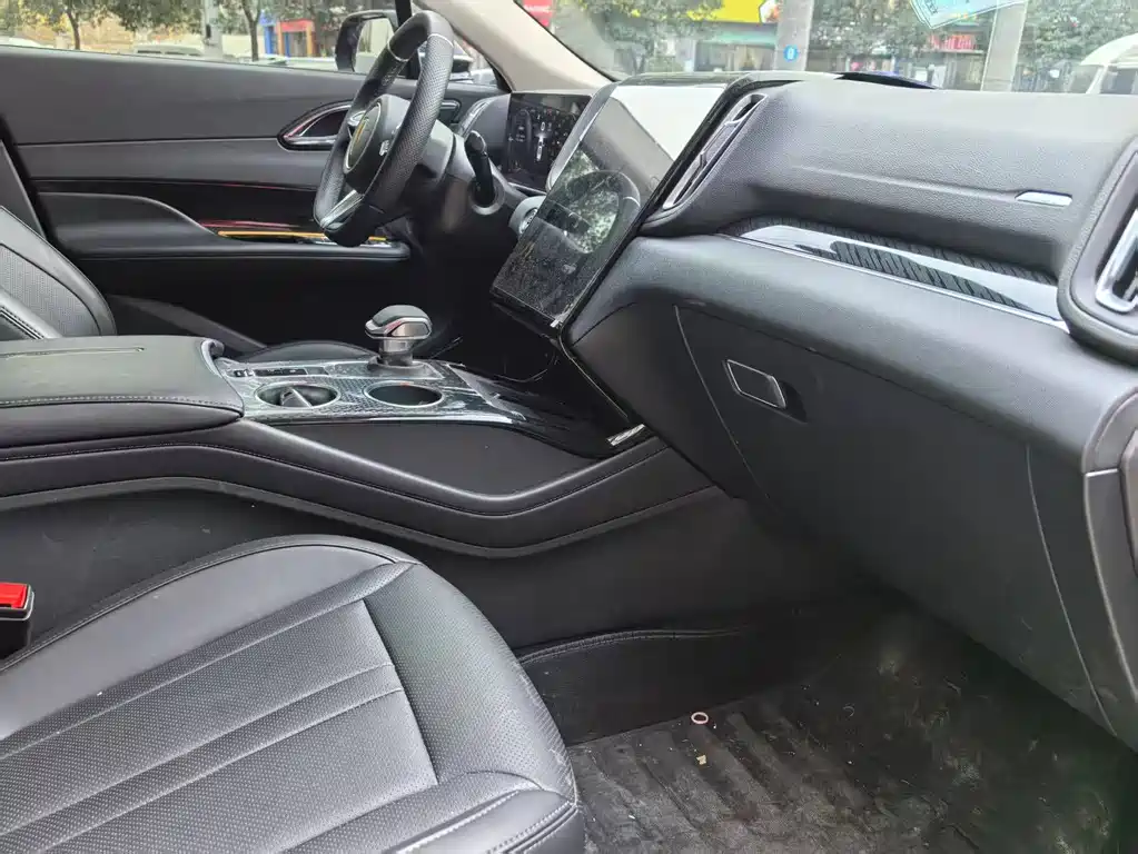 Hongqi HS3 PHEV 2025 117km Jinwei Edition купить на сайте DeffCars