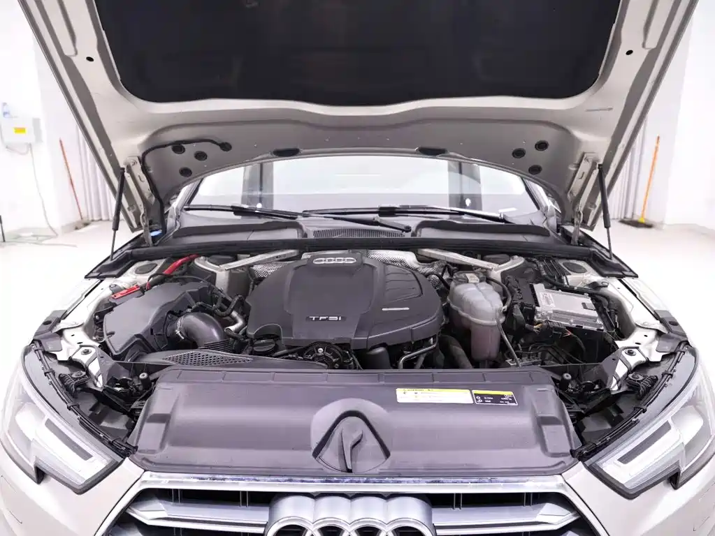 Audi A4L 2019 40 TFSI Fashion Type National VI купить на сайте DeffCars