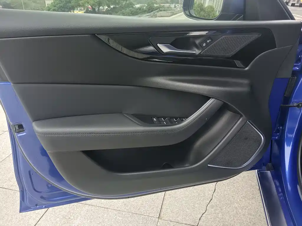 Jaguar XEL 2020 2.0T 250PS SE Technology Elegant Edition купить на сайте DeffCars