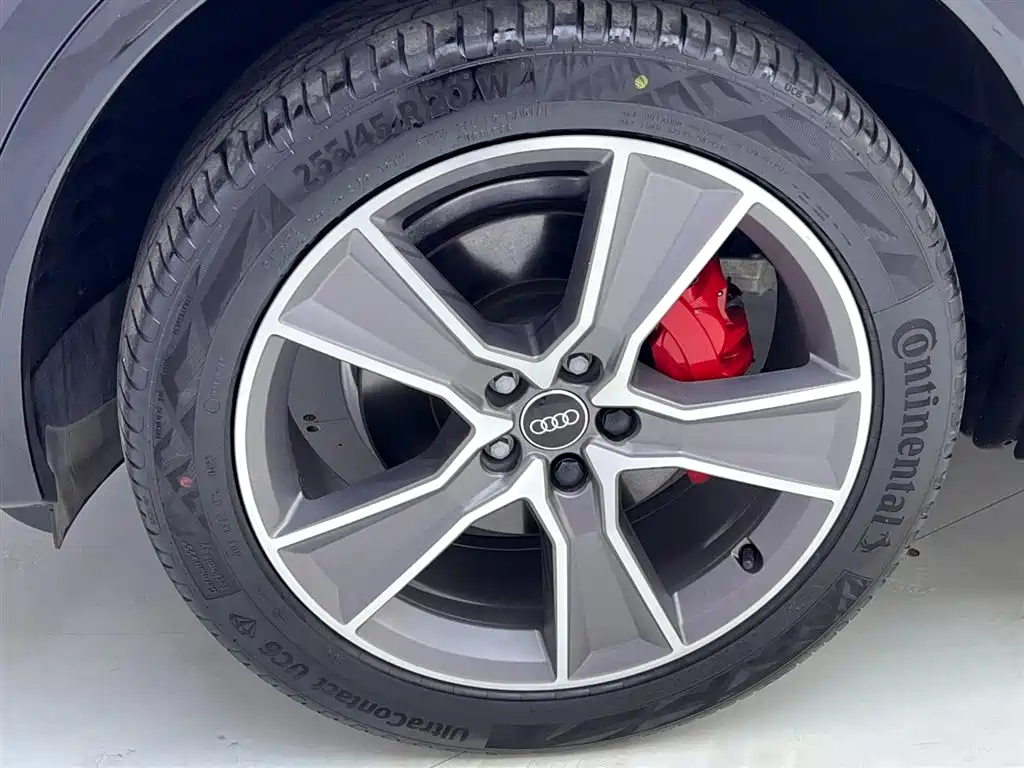 Audi Q5L Sportback 2022 40 TFSI luxury model купить на сайте DeffCars