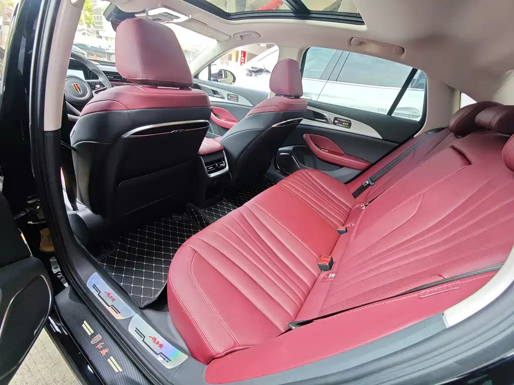 Hongqi H5 2025 2.0T automatic Qichang version купить на сайте DeffCars