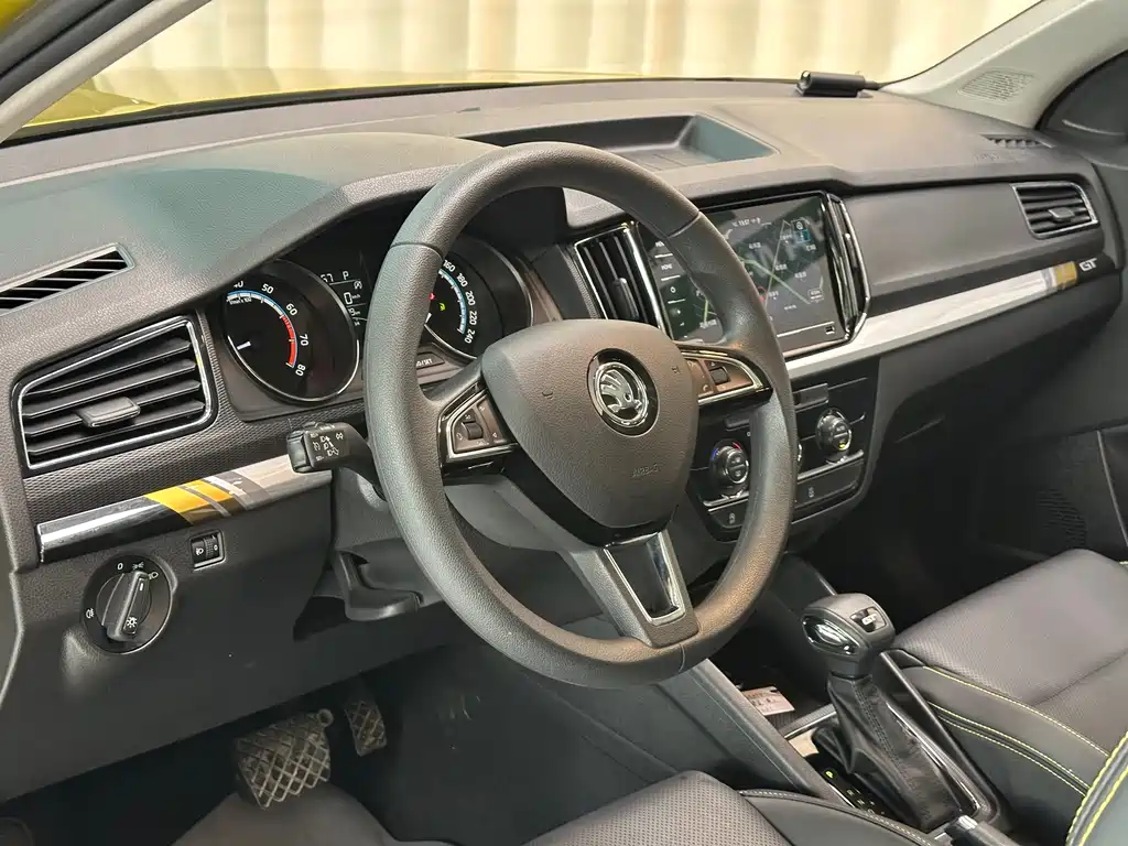 Komic 2022 GT 1.5L Automatic Premium Edition купить на сайте DeffCars