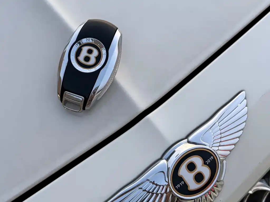 Bentayga 2018 4.0T V8 купить на сайте DeffCars
