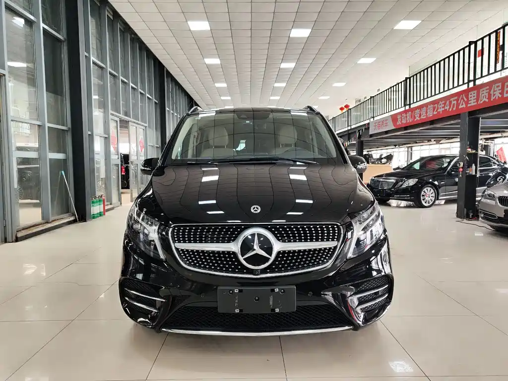 Mercedes-Benz V-Class 2022 V 260 L Long Wheelbase Luxury Edition купить на сайте DeffCars