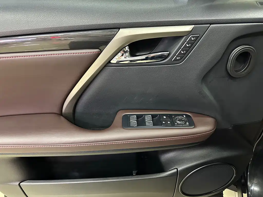 Lexus RX 2020 300 two-wheel drive comfort version National VI купить на сайте DeffCars