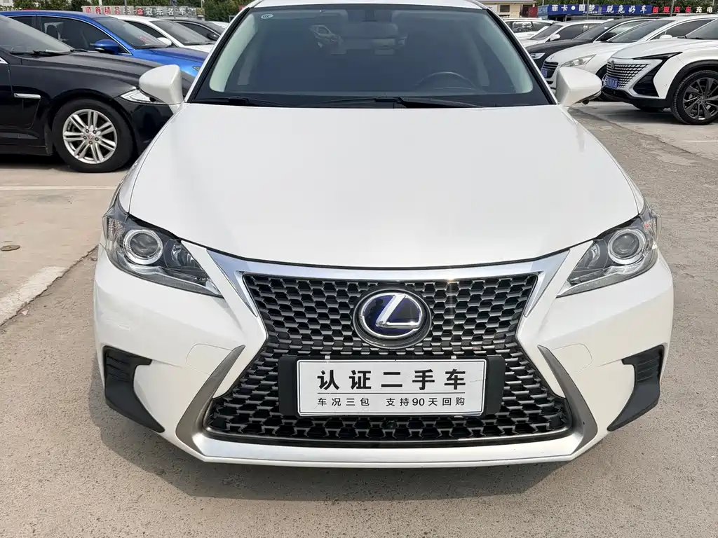 Lexus CT 2017 CT200h Elite Edition Monochrome National V купить на сайте DeffCars