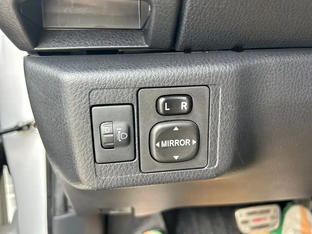 YARiS L Zhixuan 2020 Zhixuan X 1.5L CVT leading version купить на сайте DeffCars
