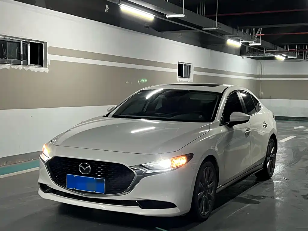 Mazda Axela 2023 2.0L Automatic Quality Edition купить на сайте DeffCars