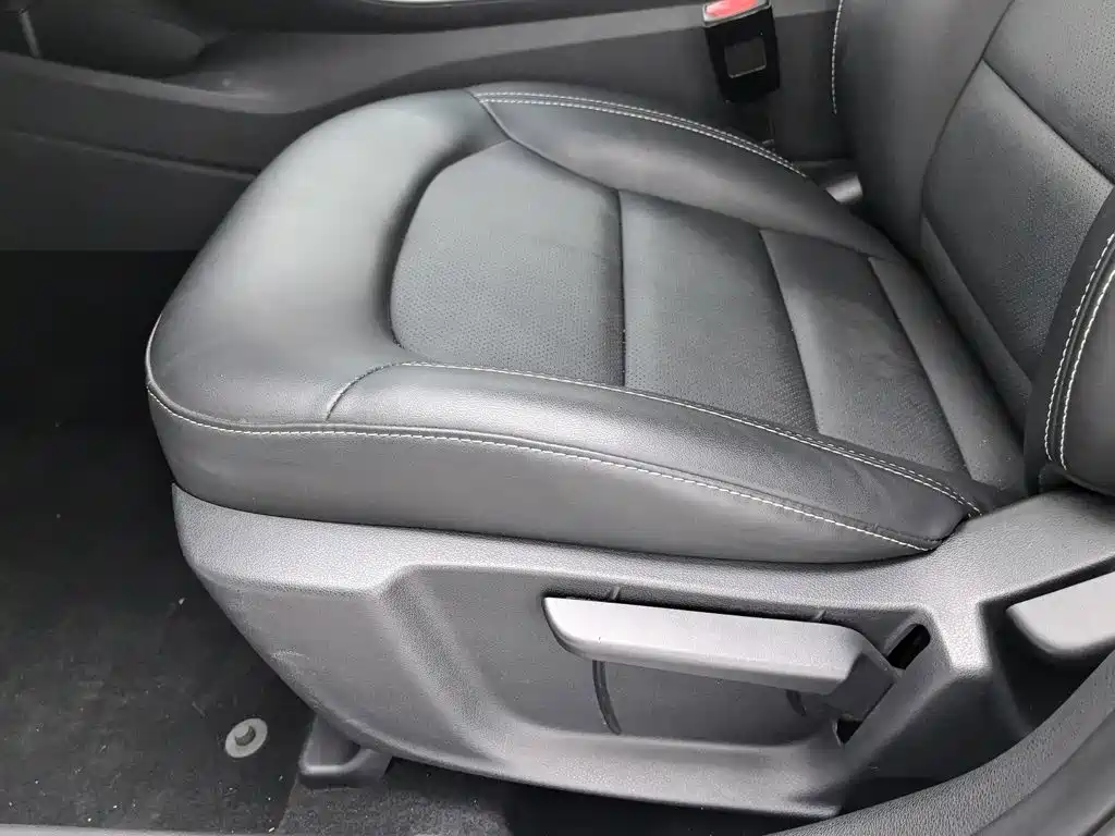 Emgrand GS 2019 1.4T CVT купить на сайте DeffCars