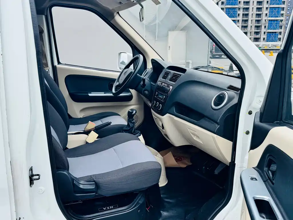 Changan Ruixing EM80 2023 model EM80 Ⅱ basic model with rear lift door and 2 seats купить на сайте DeffCars