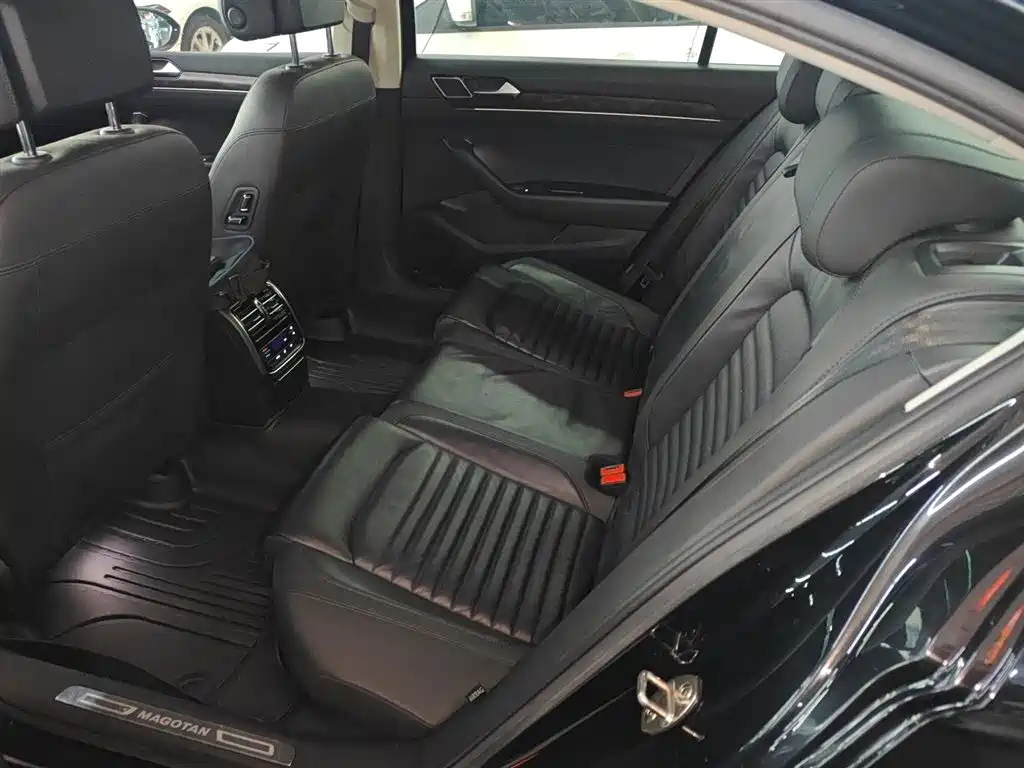 Magotan 2019 330TSI DSG luxury model National VI купить на сайте DeffCars