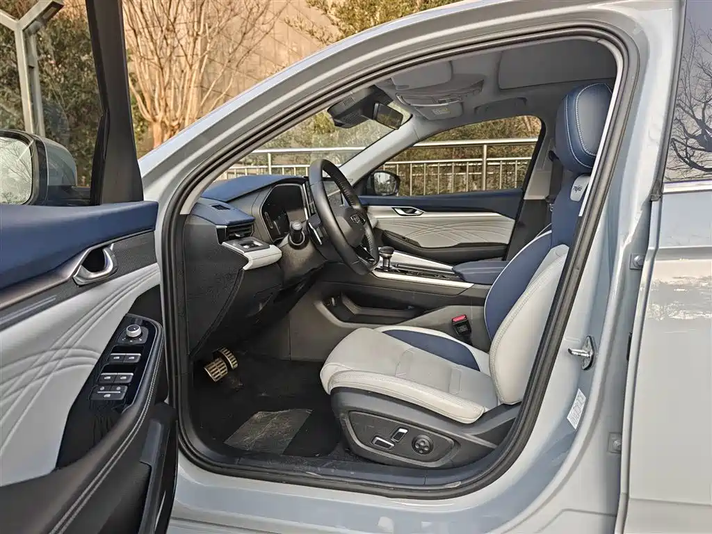 Xingrui 2023 2.0TD Premium Model купить на сайте DeffCars