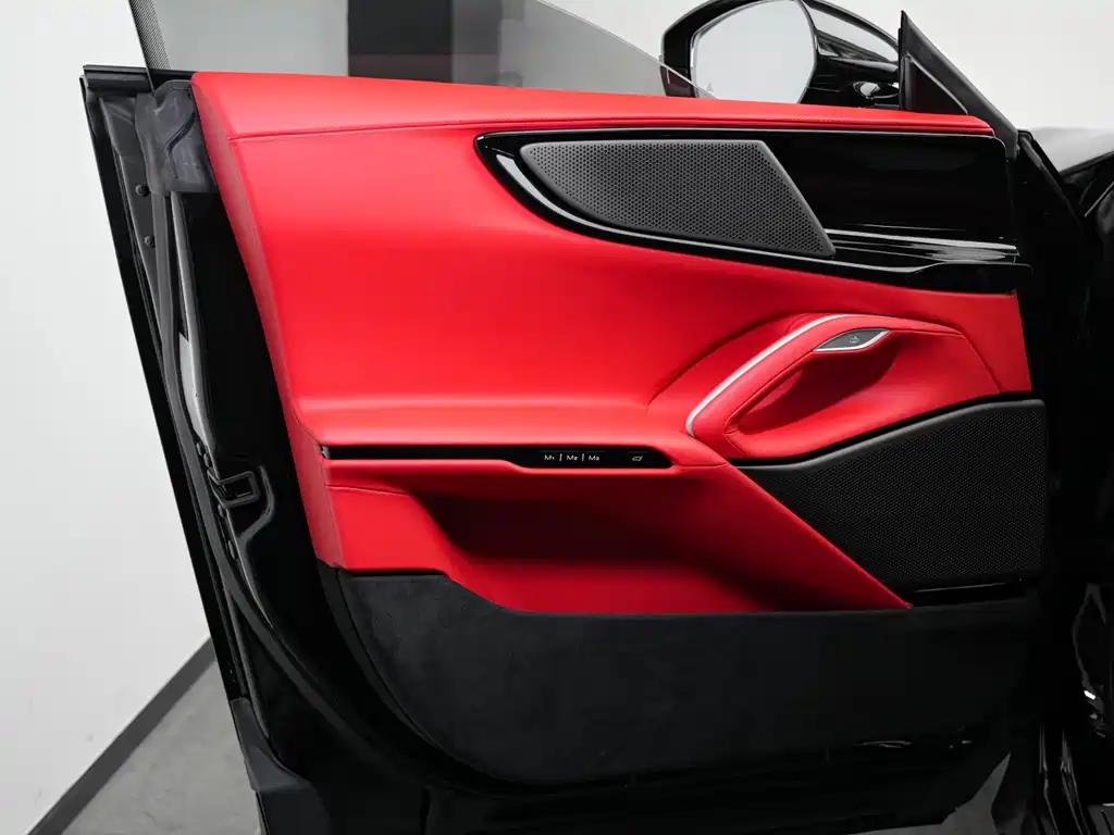 Purosangue 2023 6.5L V12 купить на сайте DeffCars