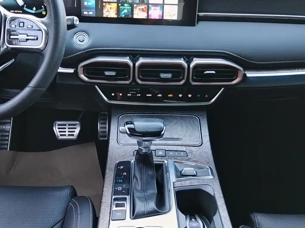 Jietu X70 PLUS 2021 facelift 1.6T DCT ground 7 seats купить на сайте DeffCars
