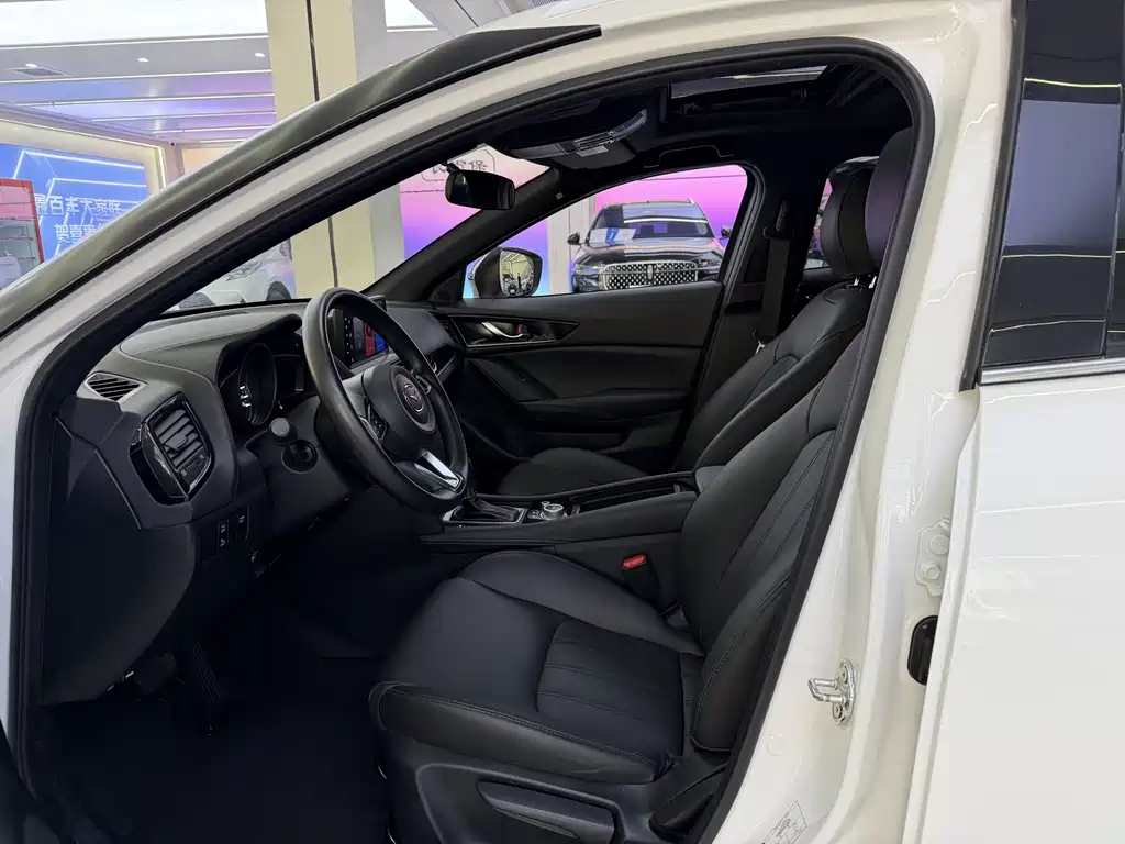 Mazda CX-4 2021 2.0L automatic two-wheel drive Blue Sky Vitality Edition купить на сайте DeffCars