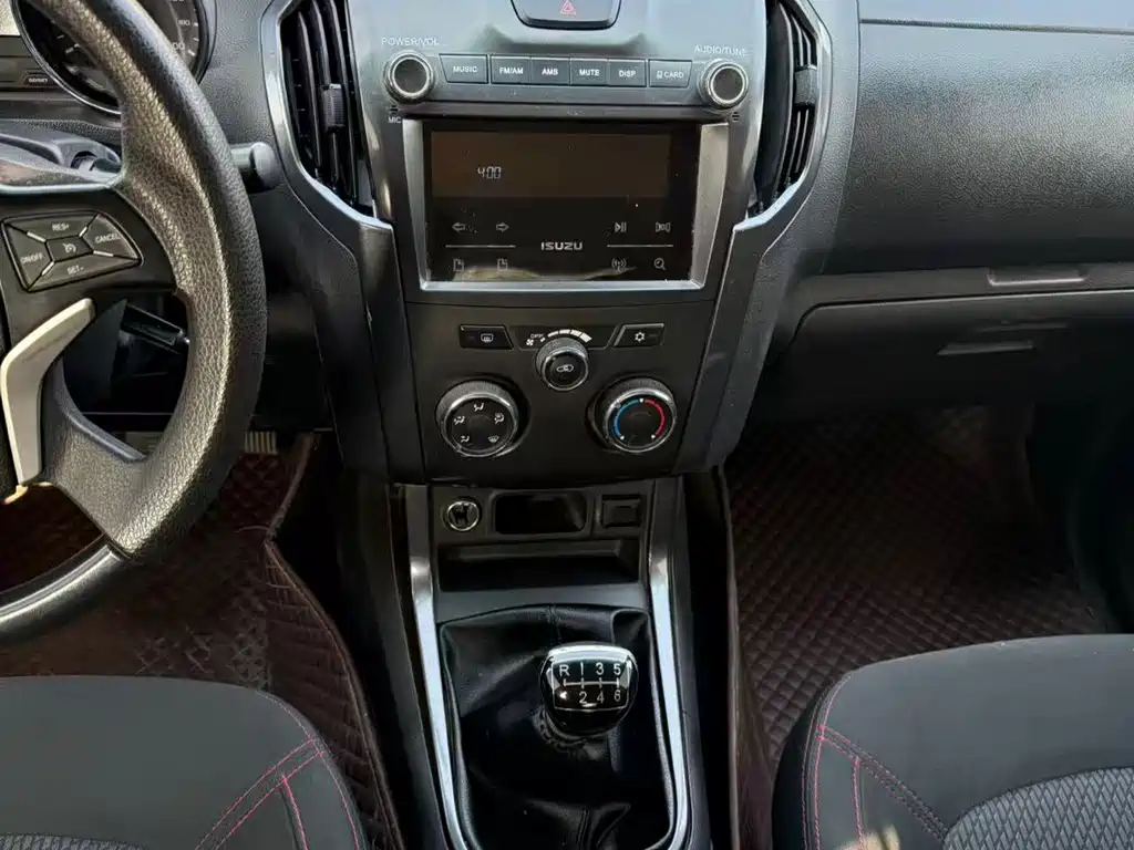 TAGA 2021 1.8T gasoline manual two-wheel drive luxury version standard axis CE18 купить на сайте DeffCars