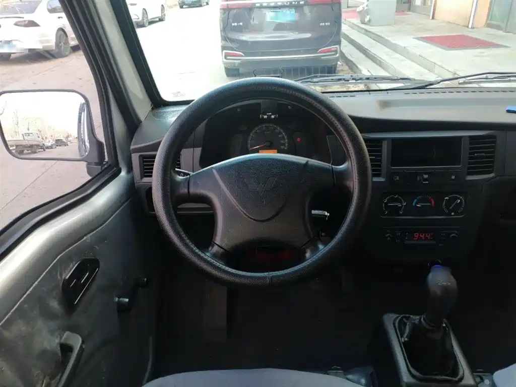 Wuling Zhiguang 2020 1.2L Practical National VI LSI купить на сайте DeffCars