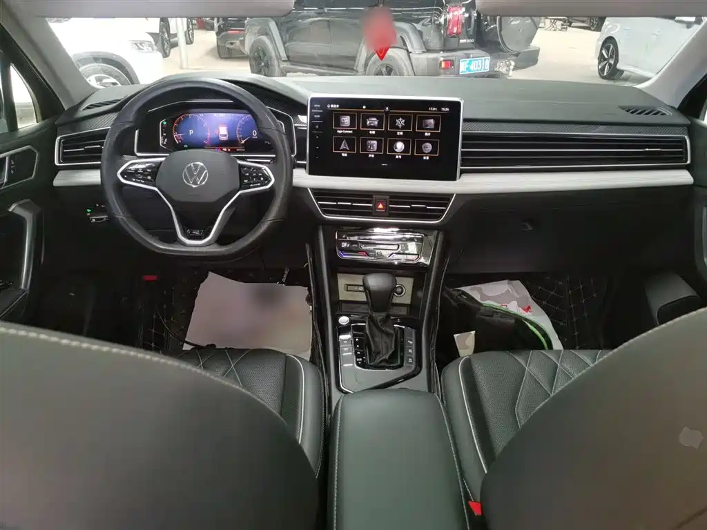 Tiguan L 2022 330TSI automatic two-wheel drive R-Line version купить на сайте DeffCars