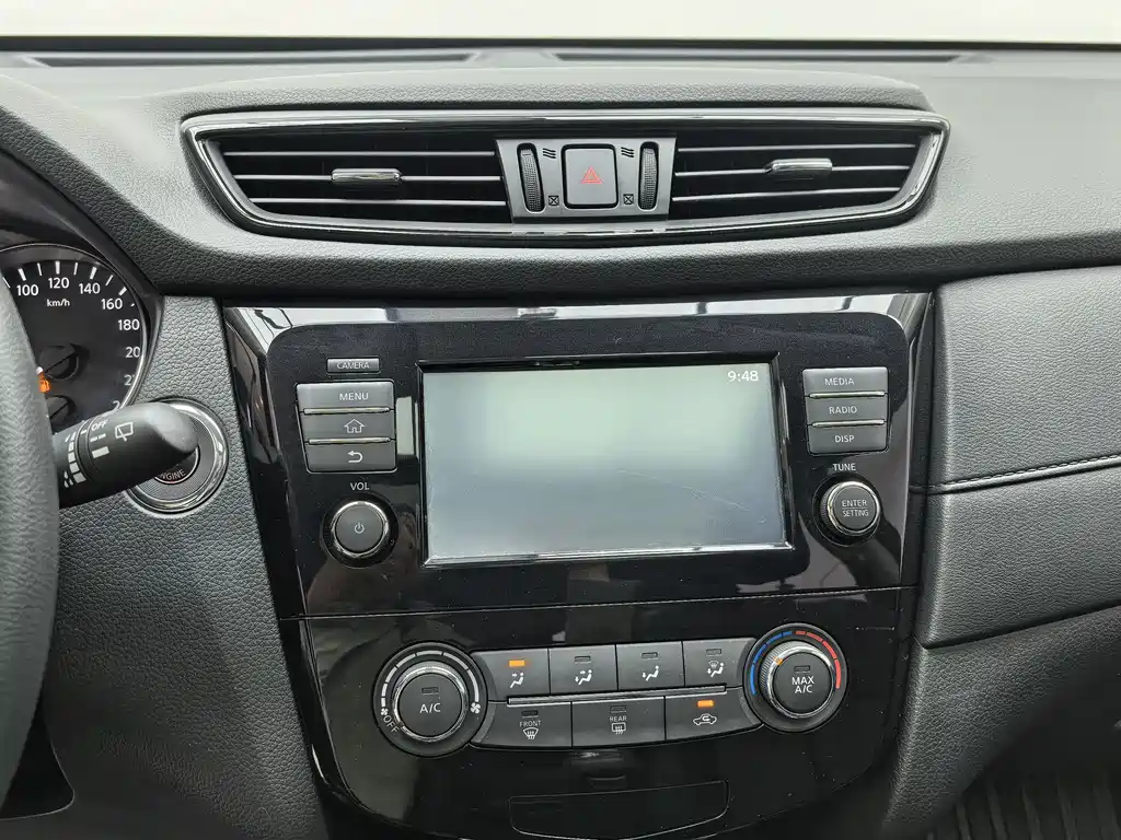 X-Trail 2017 2.0L CVT Comfort Edition 2WD купить на сайте DeffCars