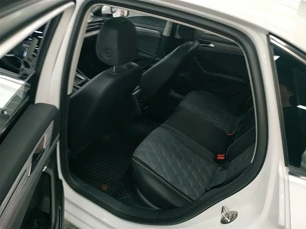 Sagitar 2023 300TSI DSG Super Edition купить на сайте DeffCars