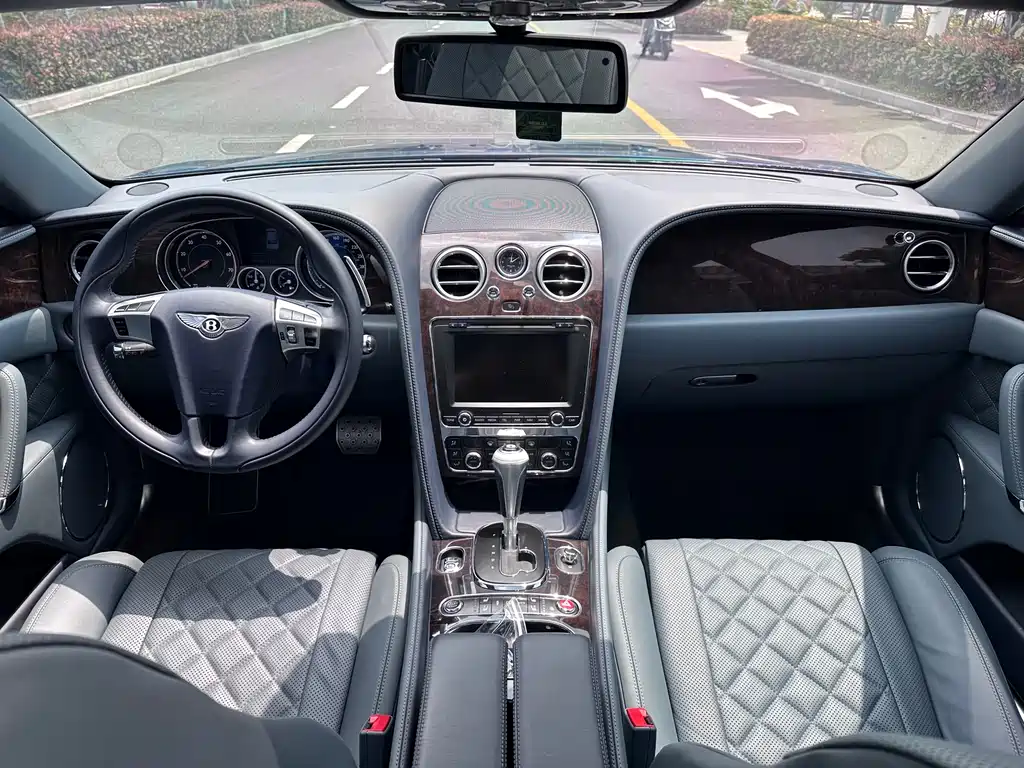 Flying Spur 2017 4.0T V8 S Standard Edition купить на сайте DeffCars