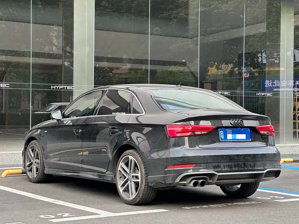 Audi A3 2018 30th Anniversary Limousine 35 TFSI Sports купить на сайте DeffCars