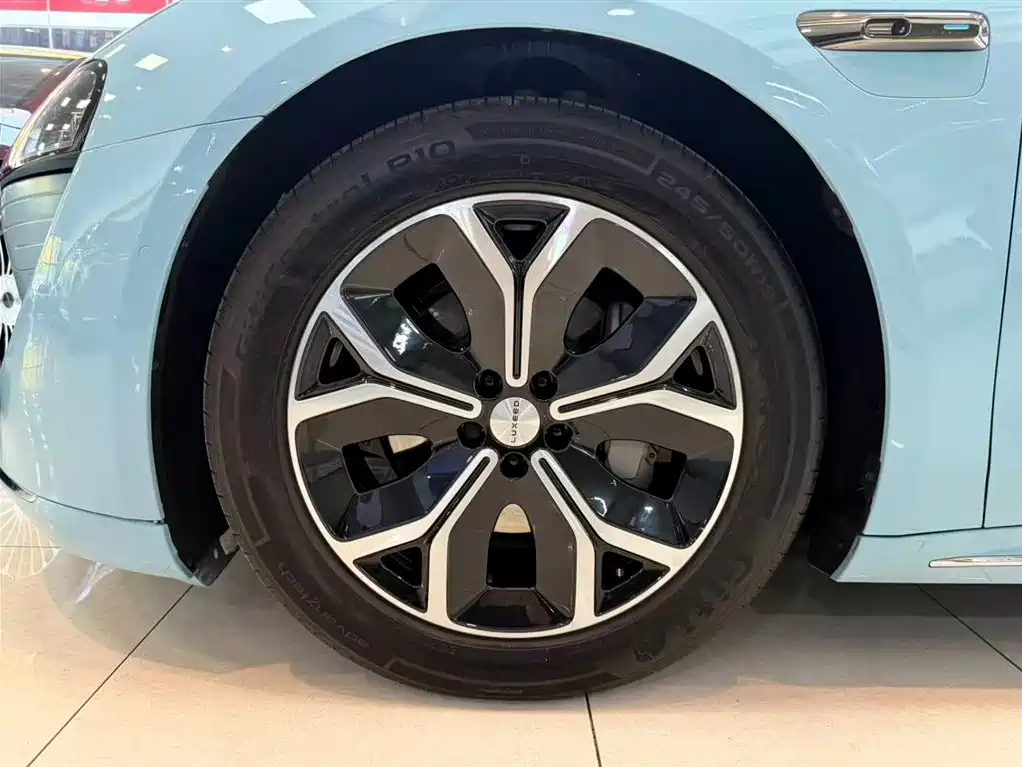 Zhijie S7 2025 model 705km Max купить на сайте DeffCars