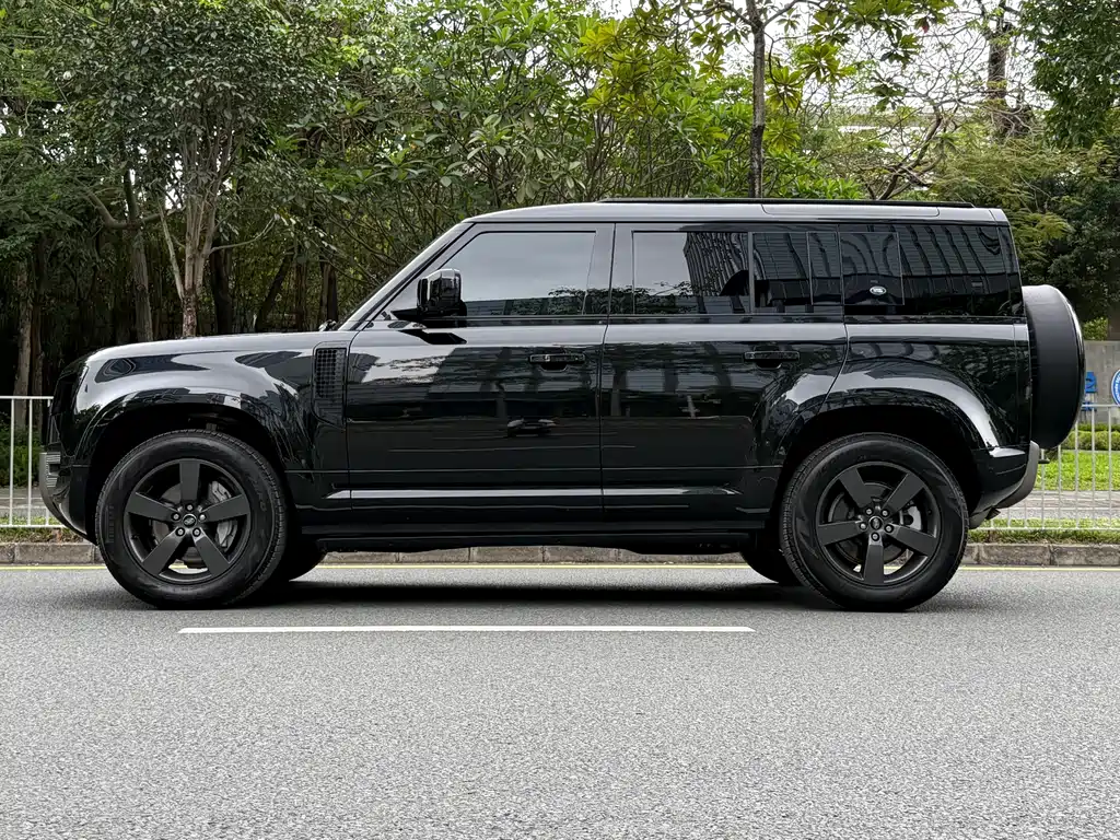 Land Rover Defender 2023 facelift 110 3.0T P400 X-DYNAMIC HSE купить на сайте DeffCars