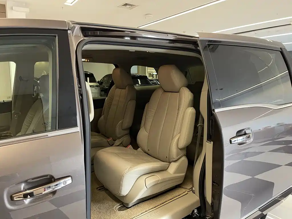 Buick GL8 2017 25s Luxury Country V купить на сайте DeffCars