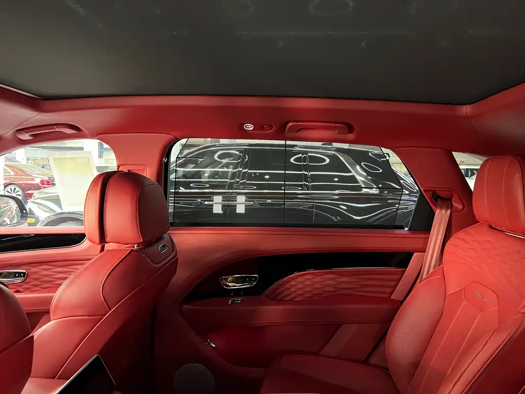 Bentayga 2025 4.0T V8 Long Wheelbase Art Edition купить на сайте DeffCars