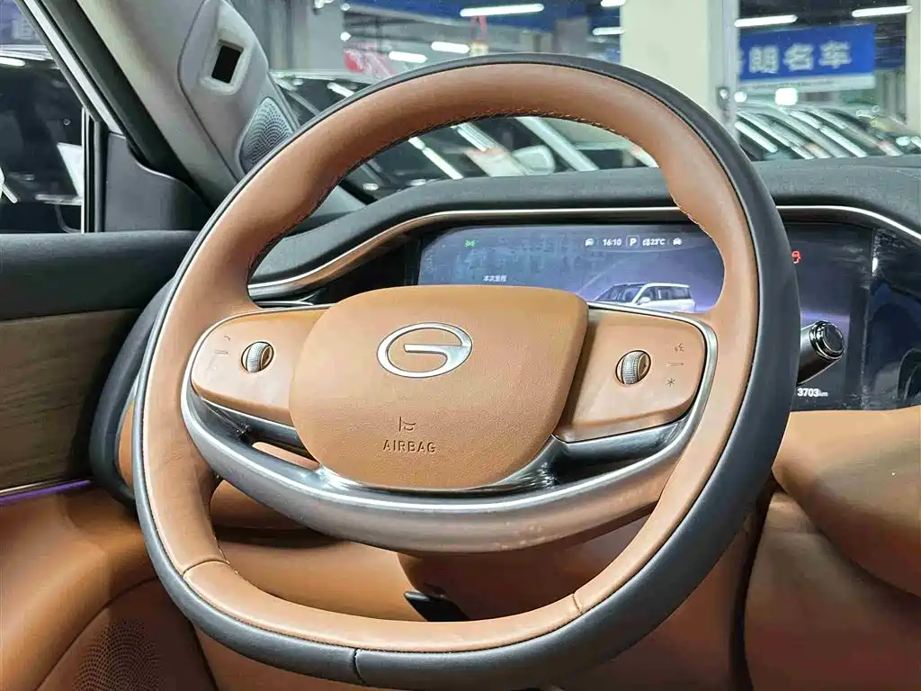 Trumpchi Yearning S9 2025 Qiankun UItra 6-seater купить на сайте DeffCars
