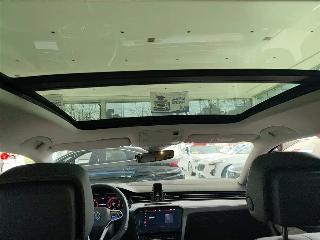 Magotan 2025 model facelift public model 330TSI DSG luxury model купить на сайте DeffCars